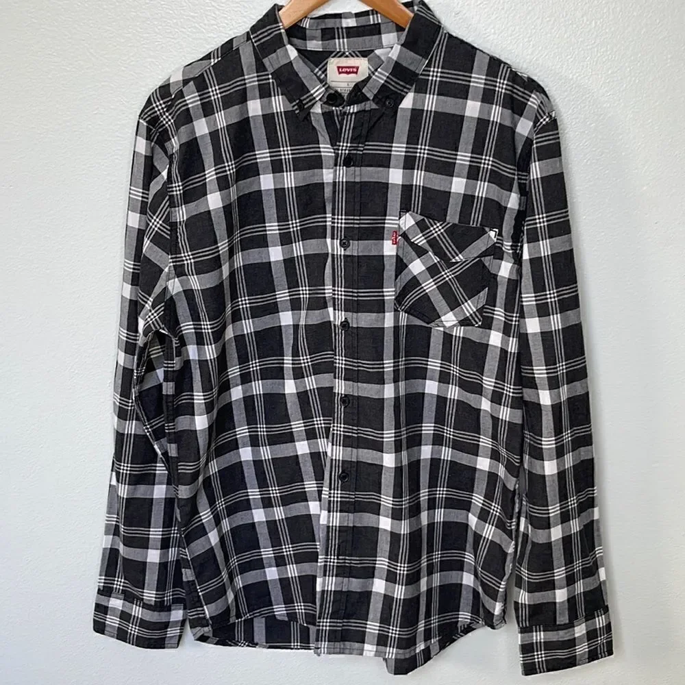 Levi’s classic button up plaid shirt.  Size Large.